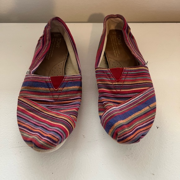 Multi color Toms in a size 8 - Picture 2 of 5